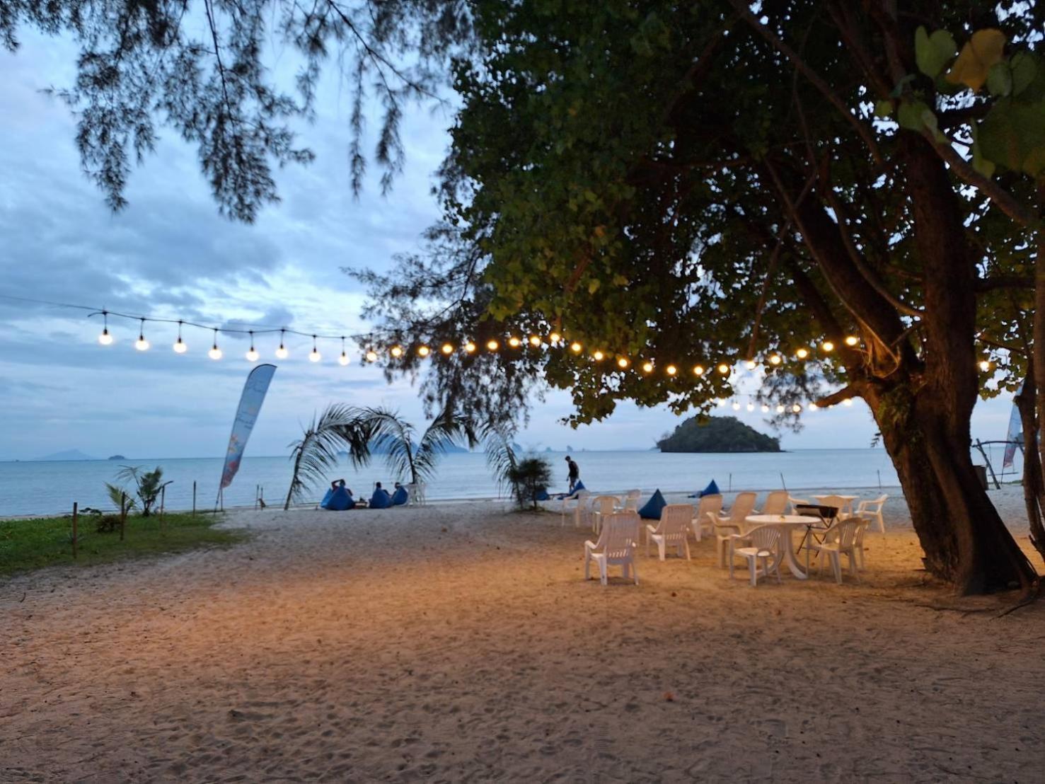 Pan Beachfront Resort Krabi バーン・クロンムアン エクステリア 写真
