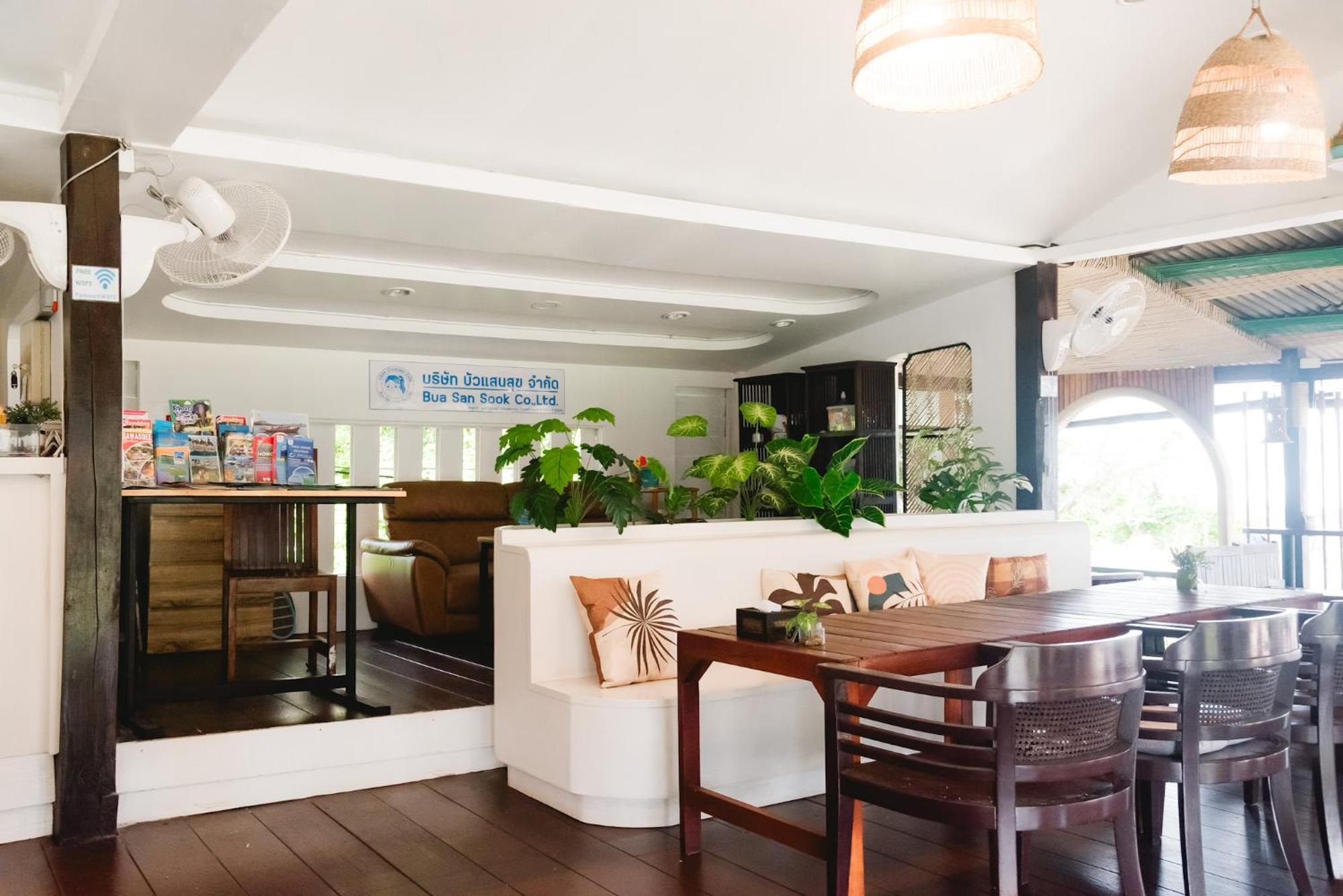 Pan Beachfront Resort Krabi バーン・クロンムアン エクステリア 写真